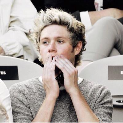 FREE FOLLOW SO PLEASE FOLLOW @desertioniall SHE FOLLOWS BACK