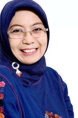I used my traveling as my education class. I choosed backpacker as my way and I dreamed my class as my big team. Because I'm a lecturer & backpacker