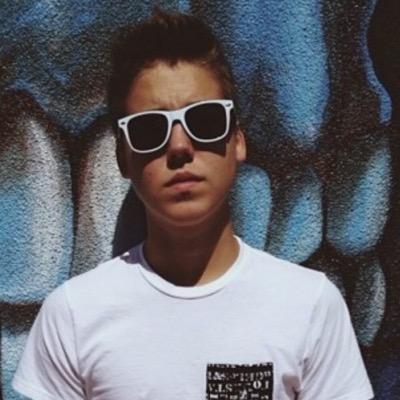 Hey guys! This is a free follow acct!! Please follow @hannespinosa