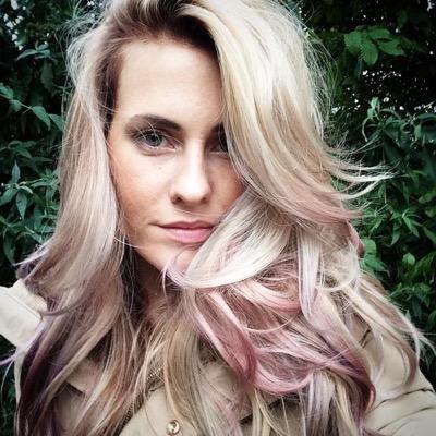 Ellishomma's profile picture. 'Verliefd op de vrijheid en jij mag me vangen' // Manzo's Bar Bistro & Café Noire // afstuderend //