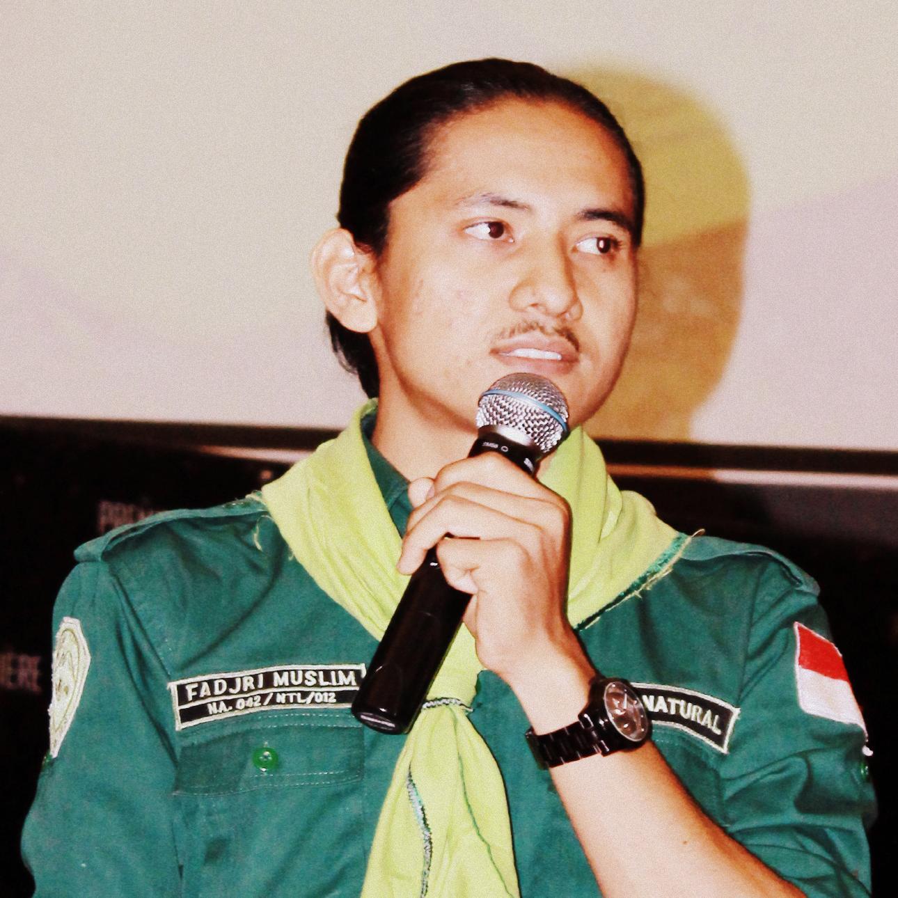 hidup berbakti kepada Allah SWT, Orang Tua, Bangsa, Tanah Air dan Berguna Bagi Sesama