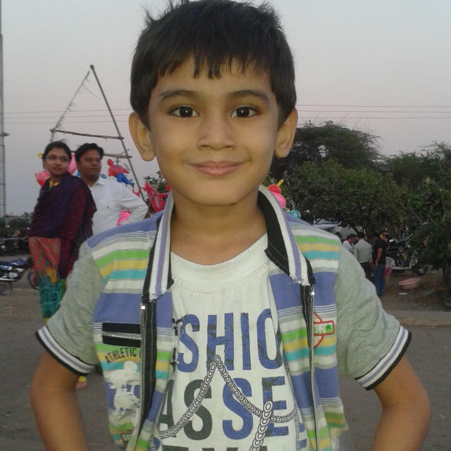 KaziFaru's profile picture. Woh Hamare Nahi Toh Kya Ghum Hai 
Hum Toh Unhi Ke Hain Yeh Kya Kam Hai.
Na Gum Kam Hain Na Aansu Kam Hain 
Dekhte Hain Rulane Wale Mein Kitna Dam Hai..Faru