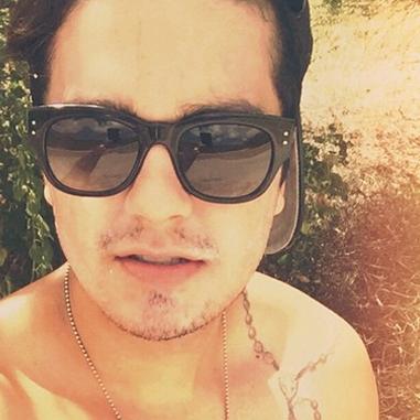 E ninguém no mundo vai fazer eu me sentir de novo assim'... @luansantana             booom galera recomeçando aquii :)