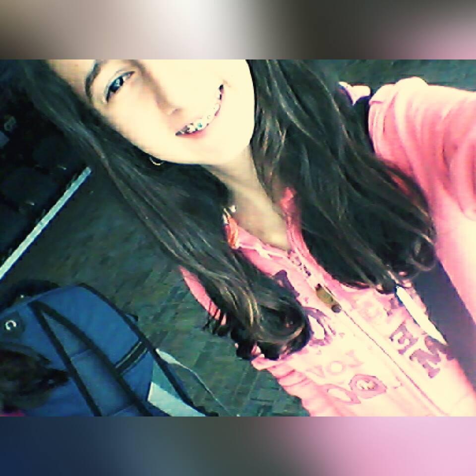 EmiliaViteri's profile picture. i love pizza,video games , and music. student, im play guitar and BMX