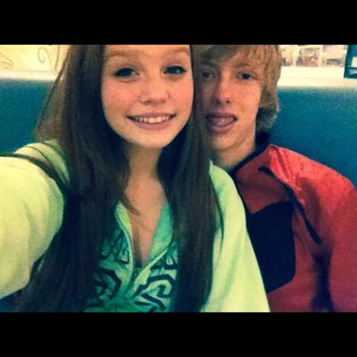 14 takenfollow me i follow back 
like all to be noticed
its bobbi aka emily