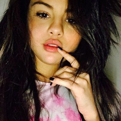 I'm @Ari_MyEverythin and @Ari_MyEverythi2 [Celebrities Follow Me]