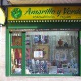 Somos Marián e Isabel, y tenemos en nuestra tienda todo lo que necesitas para tus manualidades.
We're Marián and Isabel. Visit our handcraft shop!!! :-)