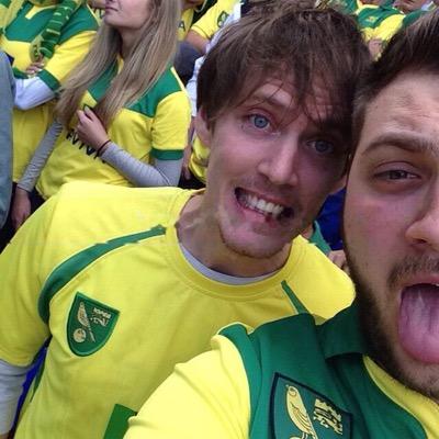 twitch user playing FUT15, Forza Horizon 2 and GTA.