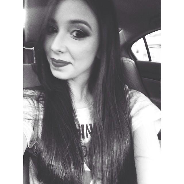 deboraholv's profile picture. 