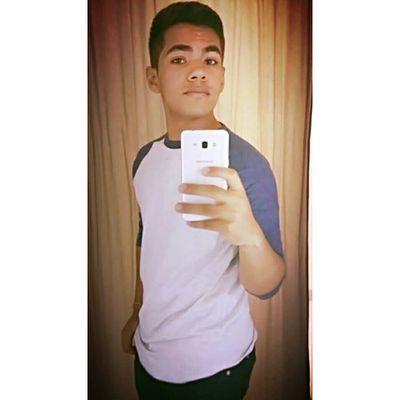 17 anos, livros paixão  , universitário.... segue ai.. kkk