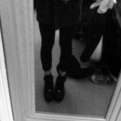 14•Manchester•Dancer•Single•bisexual Netflix•Music•Weed=MyLife