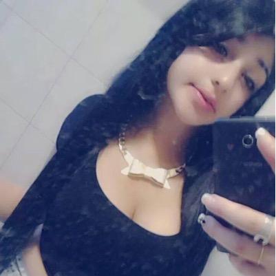Im a Simple Loveing Girl ..... Just dont cross me over an well be cool #ImSingle