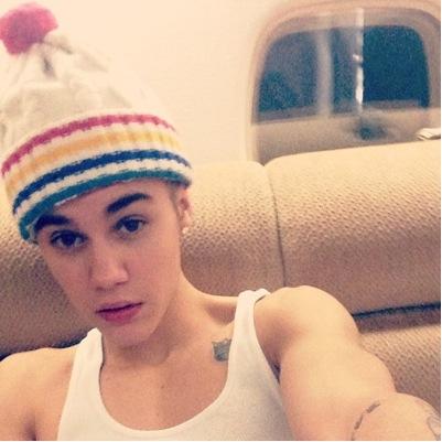 follow @justinsstyIe ❤️