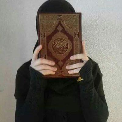 ماضون فخراً ﻻزلنا .. على العهد يا حسن البنا .. هانت عدانا و ما هنا.  .إخوان إنا و مسلمون .      #القدس_لنا       القدس