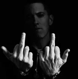 alexbrayab's profile picture. NO confundas mi PERSONALIDAD con mi APTITUD mi personalidad es quien soy yo y mi actitud depende de quien seas tu