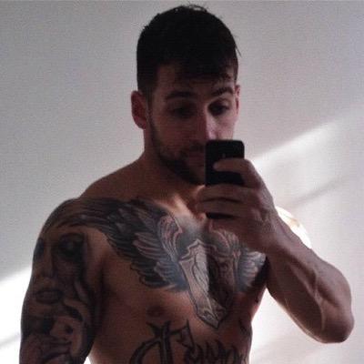 kian_freeman's profile picture. Im so good they made 2 of me ;)