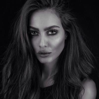 FatmaAlnuaimi_'s profile picture. A psycho Gemini 🤍