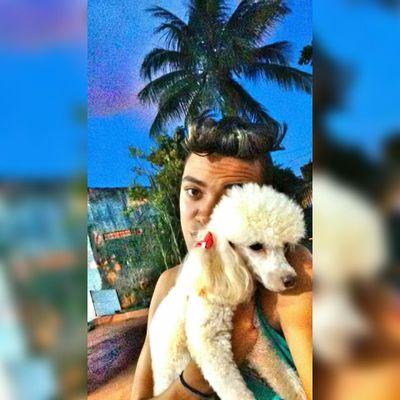 Blessed ♛
 Estudando e atuando Teatro ♬
Comediante da vida