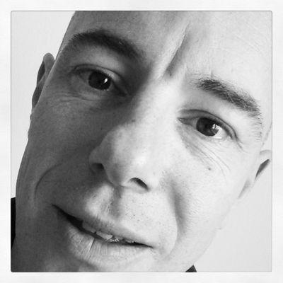 Andries v. der Linde Profile