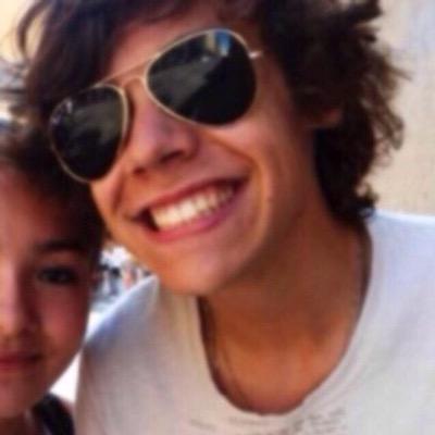 free follow from @coffeedateshes so if youre a good person youll follow me !!