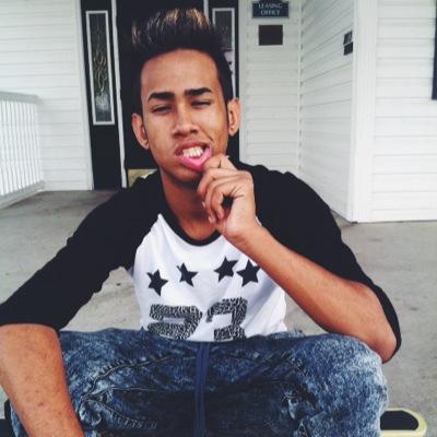 14 | Gemini | Puerto Rican | Back dimples are my weakness