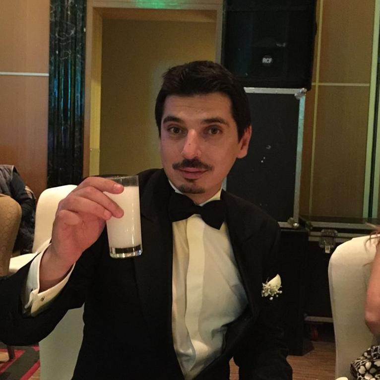 VeeJDoo's profile picture. still searchin.. love for economics & psychology