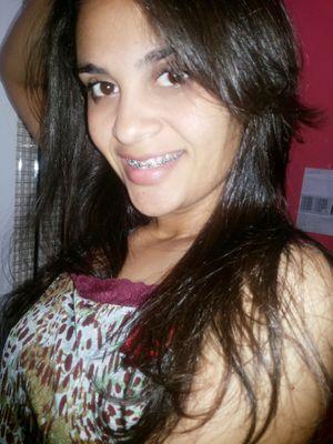 ylma_alves's profile picture. Admiro la gente que me entiende porque basicamente ni yo me entiendo.