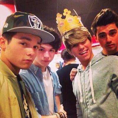31/3/14 přetížení a Tweet od Joey❤ Joey Followed❤️9 / 02 /15 Jordi Followed❤ 2/5 + band❤️ Joey Přestat sledovat:(