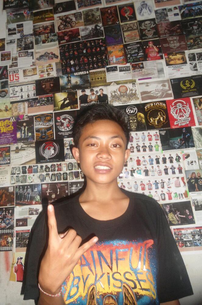 ✡✞ Biawax Grind Comanndo ✞✡
Love Music.My Genre :Grindcore,Hardcore,Punx,Slamming Guttural,Metal,Death core,Death metal,Thrash metal,Speed Metal,slamming Por