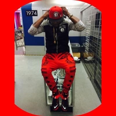 Fuck niggas bitches too all i got is this money this ill do!! #mylife #mytimes