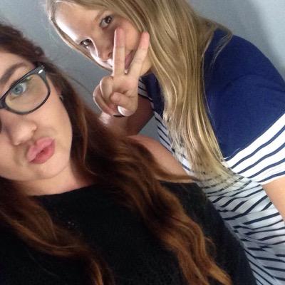 Australian chick, just havin fun with life as much as i can at the age of 16 with no freedom whatsoever