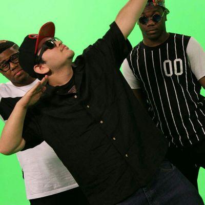 Tw0nHalfM3n's profile picture. 