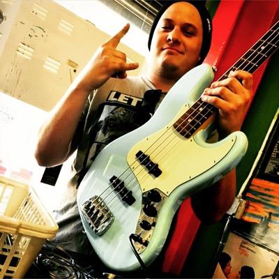 bassist for @nedandthedirt, vinyl record lover, and pinball wizard. IG: bostonclarkbass