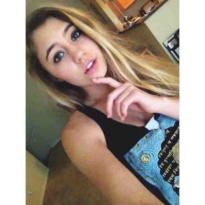 LMarieJohnsonPH's profile picture. Long lost brother, Taook, Bæ, con con