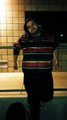 Xbox 360 Competitive COD player, F/A. I am a beatboxer, My stage name is Big Amish. GT:KylieJ3nn3rL1pz hmu to play!