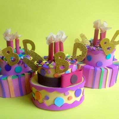 elaboracion de arreglos, accesorios para cualquier ocasion; en base a manualidades y floristeria, aunque no se encuentren se elaboran.