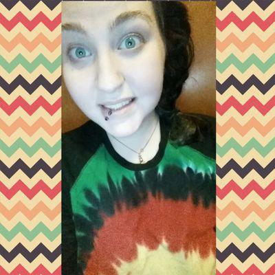 19, livin life, forever young, my life is what i make of it.✌