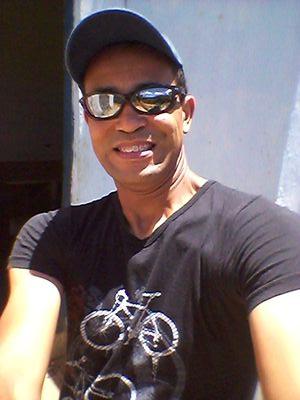 casado com adriana nobre e pai da cantora anne nobre e do gabriel lucas pedro otavio e maria eduarda é so labareda... tambem sou pregador da palavra de Deus.