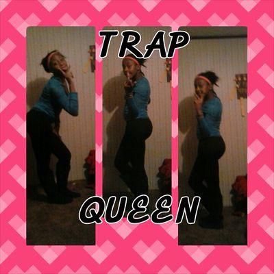 DNicole733's profile picture. 