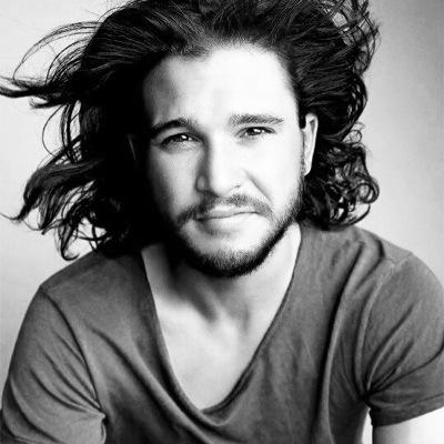 ModPac_Jon's profile picture. I live with my Dad, step mother and half siblings. In love with Ygritte. @ModPacYgritte 
@ModernPackGoT ||Rp 18+||