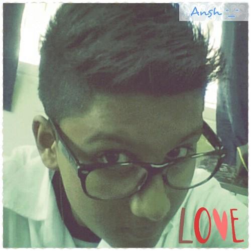 Love music ; love dc comics and marvel; haters make me famous ; live in paradise Mauritius island!!!!:D