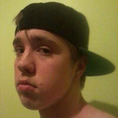 2chainzBosze's profile picture. i sing all sorts of music and im wanting to join music artists.