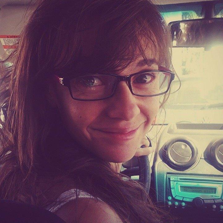 MariaManue's profile picture. Profesora de Artes Visuales, Mamá, mujer.... en búsqueda de algo que todavía no se muy bien que es, pero lo que se, es que existe.