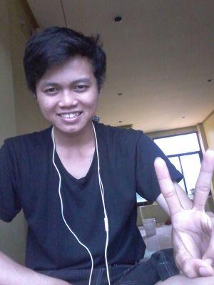 Qt_Triyanto's profile picture. Live music indonesia