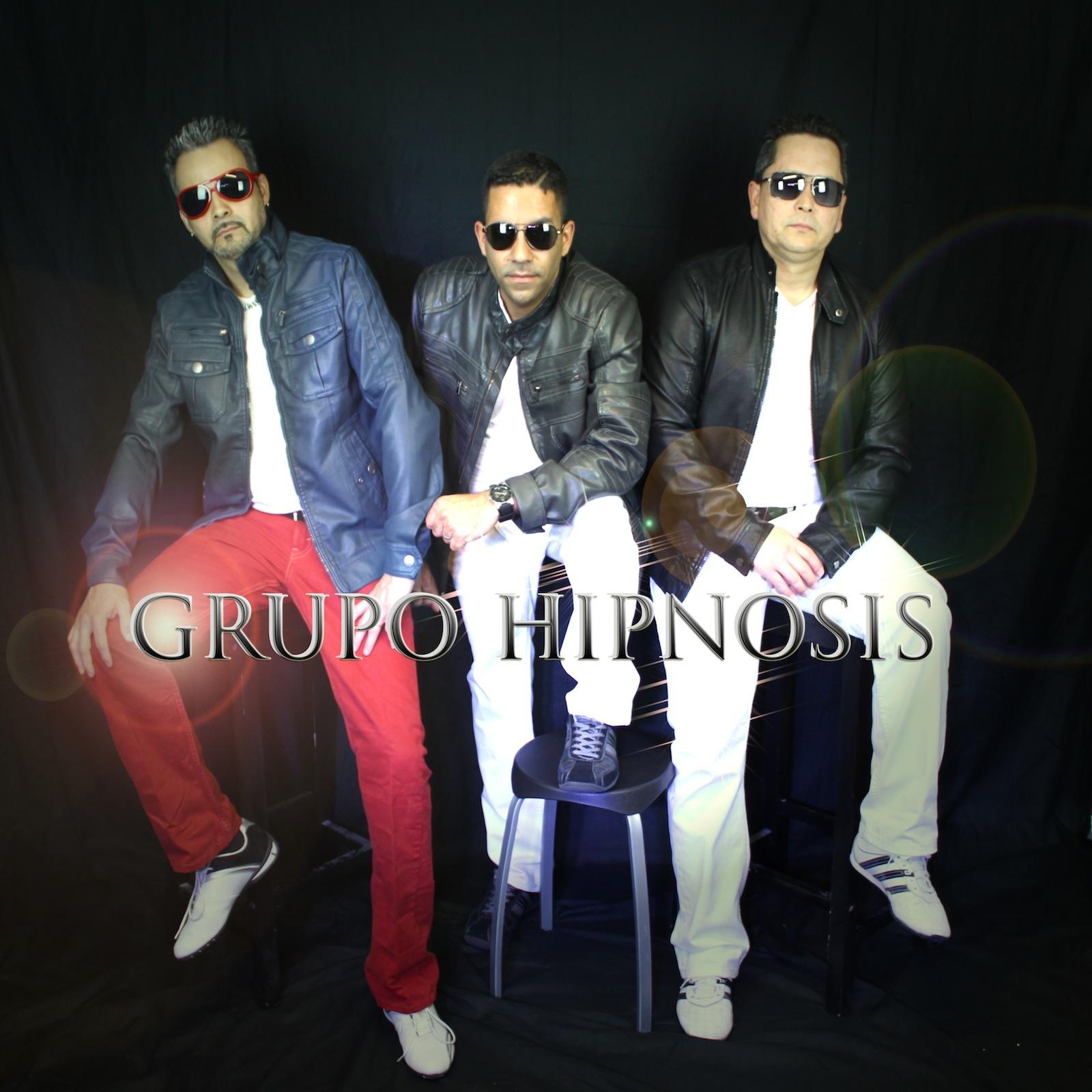 Grupo Hipnosis Dandote la Dosis...
Grupo con una mezcla de Merengue, Salsa y Bachata para toda ocasion,Busca nuestra musica aqui:
https://t.co/44v1mZpgi2