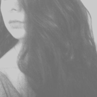 OnceMissAwkward's profile picture. 18. 
Nefelibata. 
Metanoia. A veces escribía en un blog.