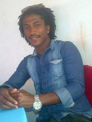 AmoroAnselmo's profile picture. 