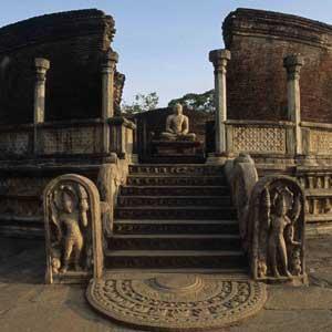 Your experienced #tourguides to explore amazing tourist attractions in #SriLanka. (Hotel Reservations & Tour Guide Services - 0094777431363)