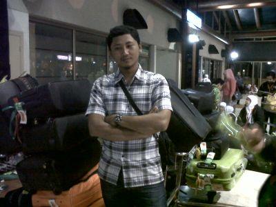 rriyan371's profile picture. 