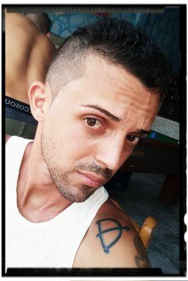 Eu quero a sorte de um Amoor tranquilo.. Com sabor de fruta mordida..  Instagram - http://t.co/yYsjm1YOvu  / WhatsApp - 21 99149-3129